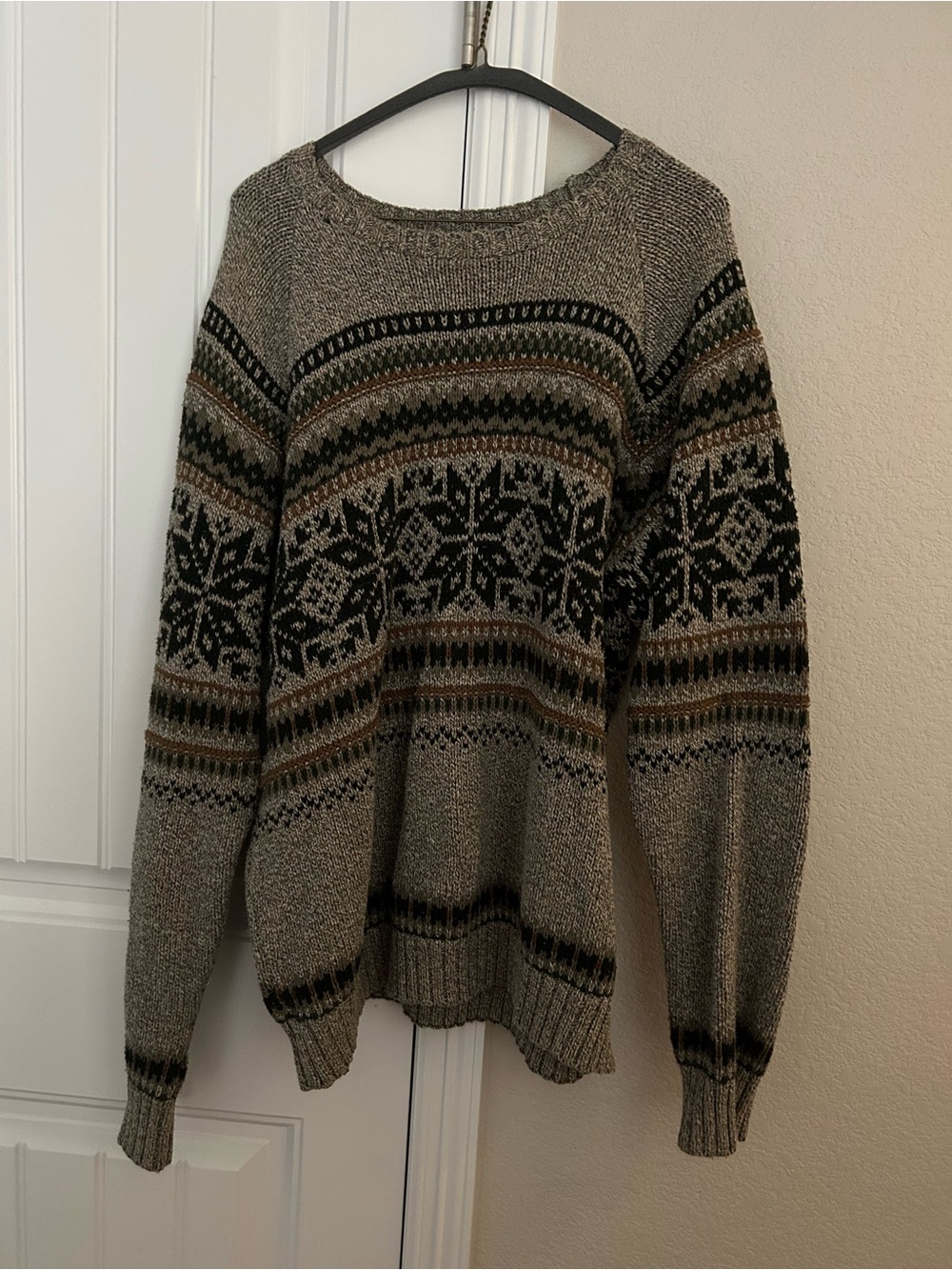 Patterned Crewneck Sweater in Beige and Green